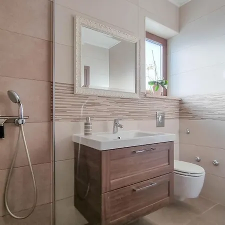 Apartment Doris A6 *